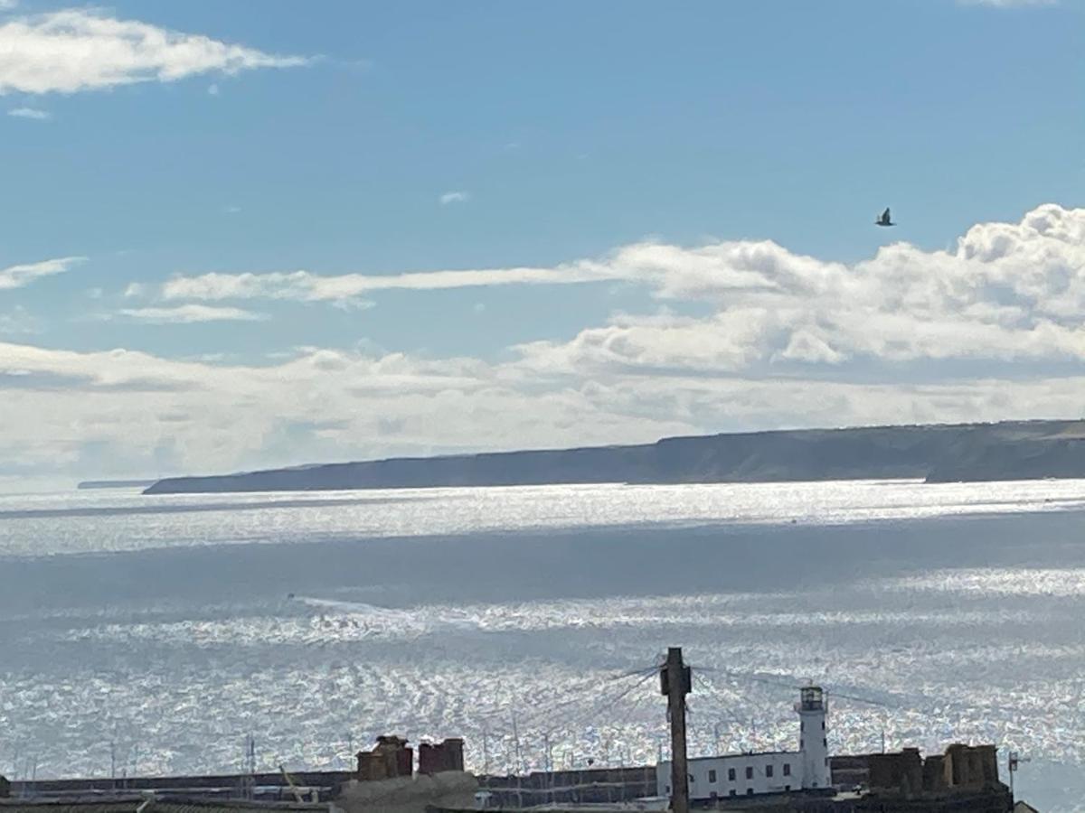 Seascape Scarborough Stunning Seaview Holiday Home Apartment Extérieur photo