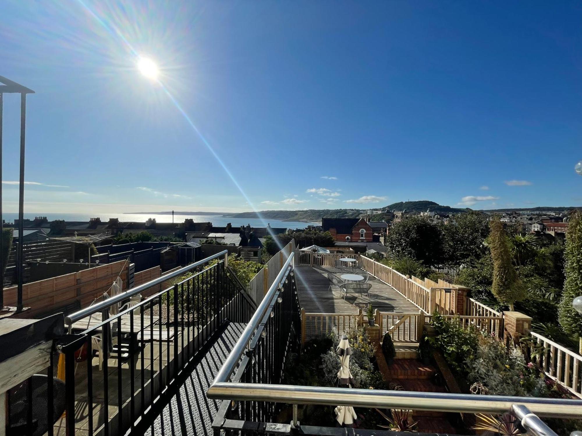 Seascape Scarborough Stunning Seaview Holiday Home Apartment Extérieur photo